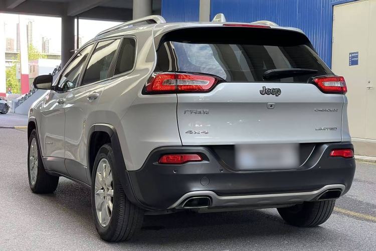 Used Jeep Cherokee 2016 2.4L Superior Edition