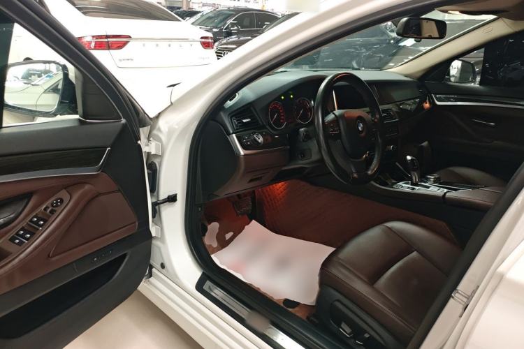 Used BMW 5 Series 2014 525Li Luxury Design Package
