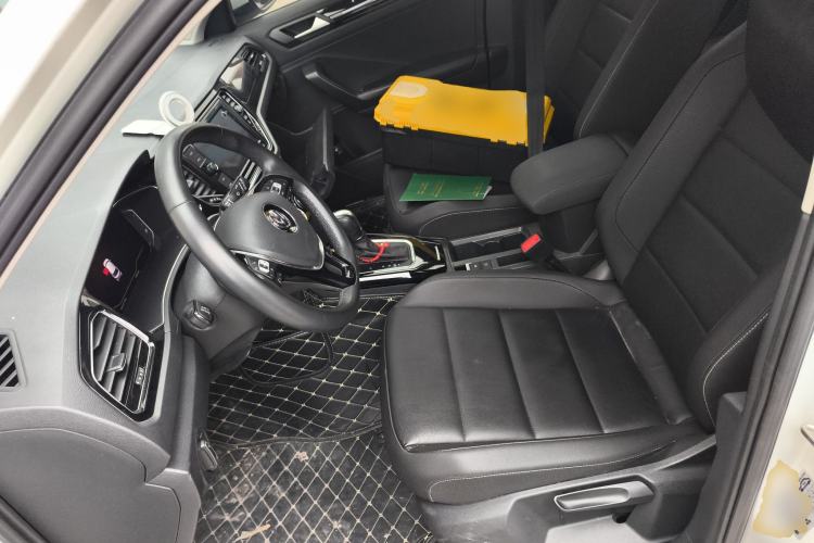 Used Volkswagen T-ROC 2020 280TSI DSG Two-Wheel Drive Comfort Version