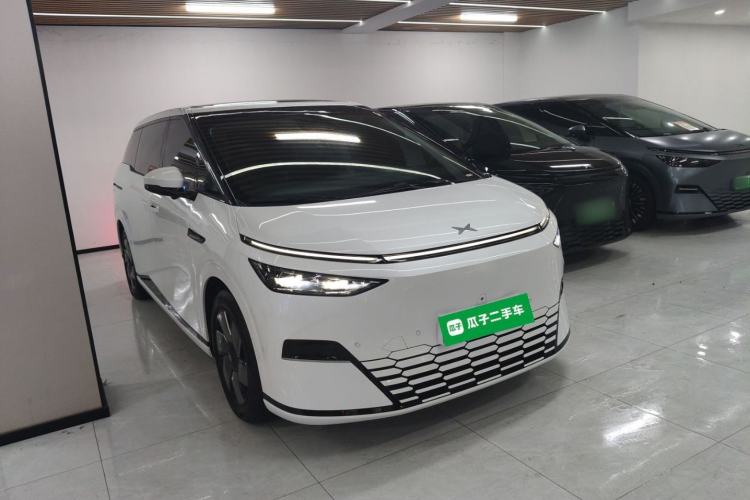 Used XPeng X9 2024 610 Long-Range Pro Exterior 1