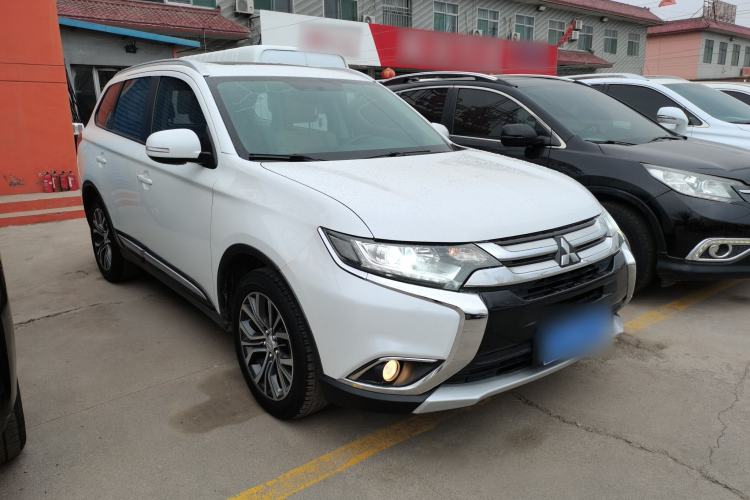 Used Mitsubishi Outlander 2018 2.0L Two-Wheel Drive Glory Edition 5 Seats