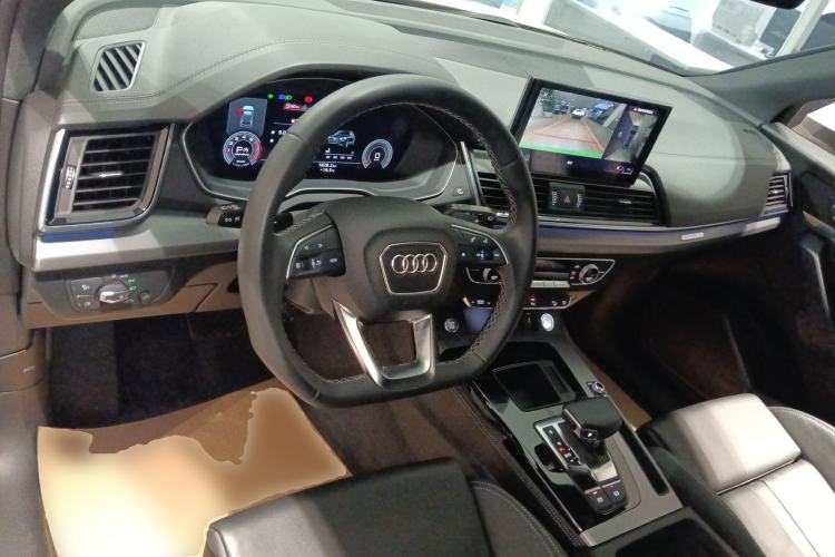 Used Audi Q5L Sportback 2021 40 TFSI Fashion Model Center Console