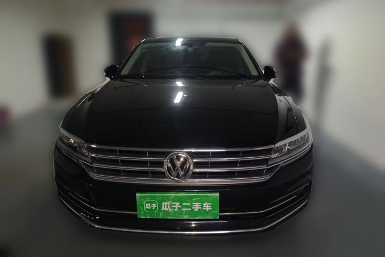 Used Volkswagen Phideon 2018 Revised Version 380TSI Two-Wheel Drive Business Edition Front