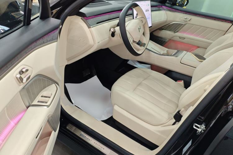 Used ONVO Luxeed L90 2025 Model—Max Six-Seater Version
