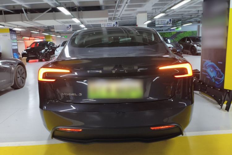 Used Tesla Model 3 2023 Rear-Wheel-Drive Version
