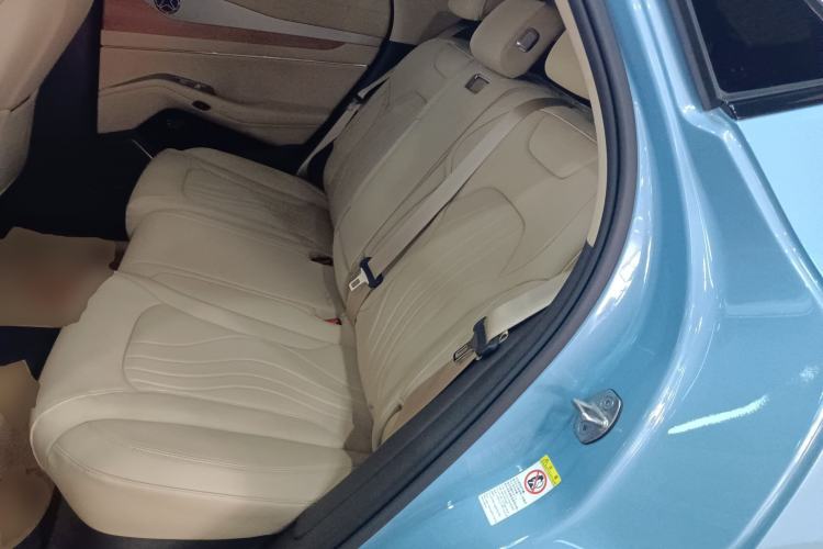 Used Denza N7 2025 630 All-Wheel Drive Intelligent Driving Dual-Laser Flagship Edition Left Rear Seat