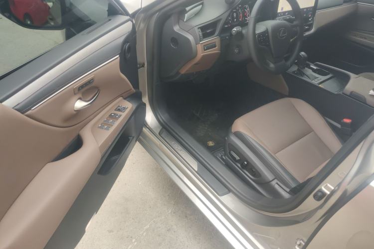 Used Lexus ES 2025 200 Premium Edition