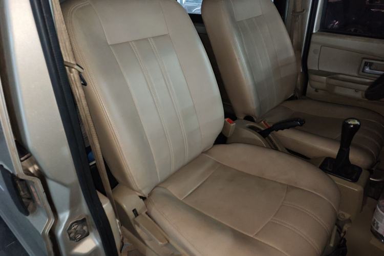 Used Dongfeng Xiaokang C37 2012 1.4L Standard Edition DK13-06
