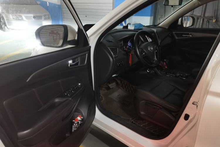 Used CHANGAN CS75 2016 1.8T Automatic Elite Model China V Standard Interior 3