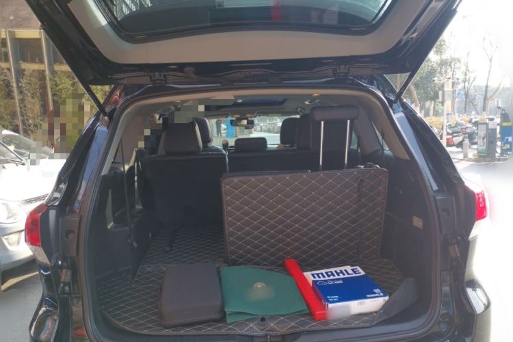 Used Toyota Highlander 2018 2.0T Four-Wheel Drive Luxury Edition 7 Seats China V Emission Standard
