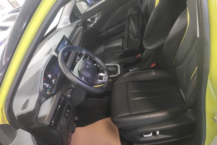 Used Wuling Alvez 2022 1.5T CVT Trendy & Cool Edition
