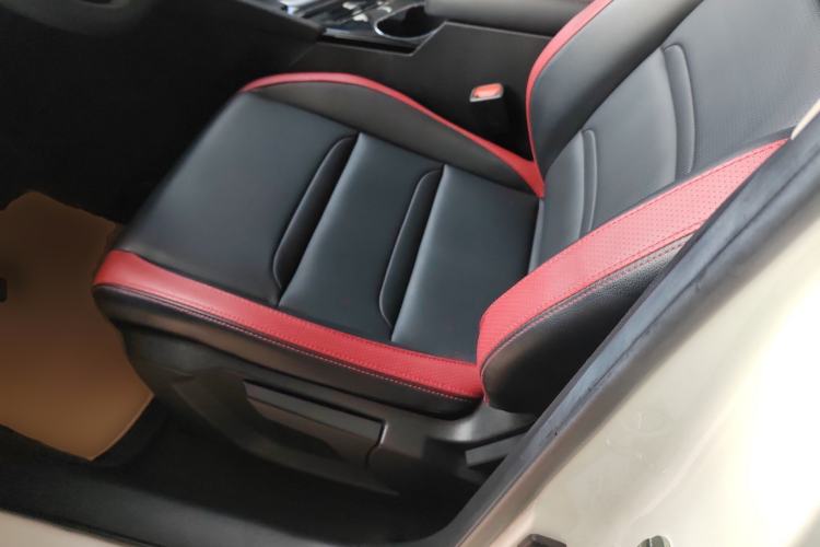 Used Venucia T60 2020 1.6L CVT Smart Drive Version China VI Standard