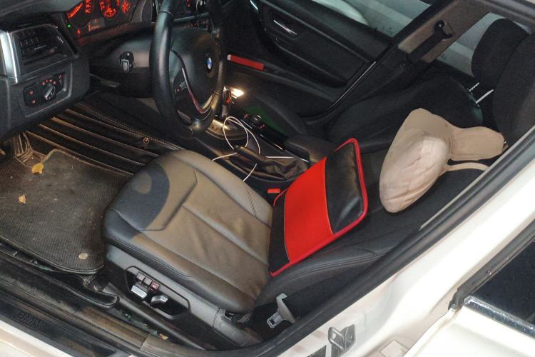 Used BMW 3 Series 2016 316Li Fashion Model
