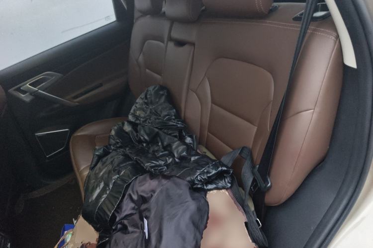 Used Geely Auto Emgrand X7 Sport 2016 1.8TD Automatic All-Wheel-Drive ZhiZun Edition Left Rear Seat