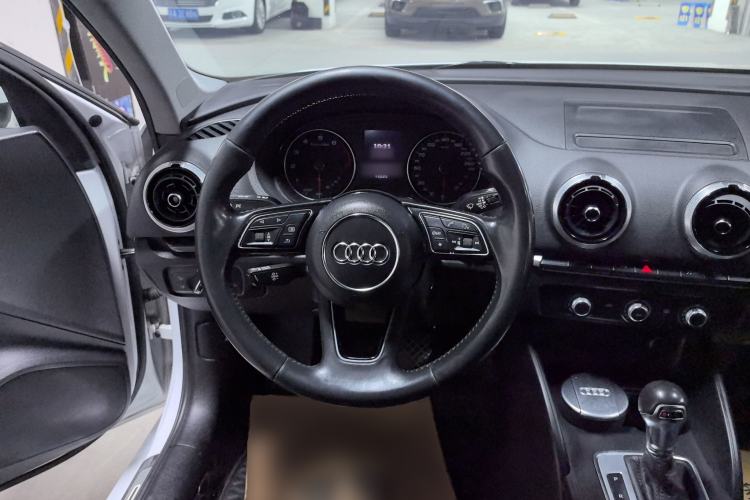 Used Audi A3 2020 Limousine 35 TFSI Fashion Edition China VI Emission Standard