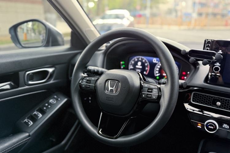 Used Honda Civic 2023 240TURBO CVT Dynamic Edition
