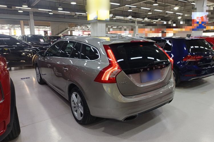 Used Volvo V60 2015 T5 Zhiya Edition