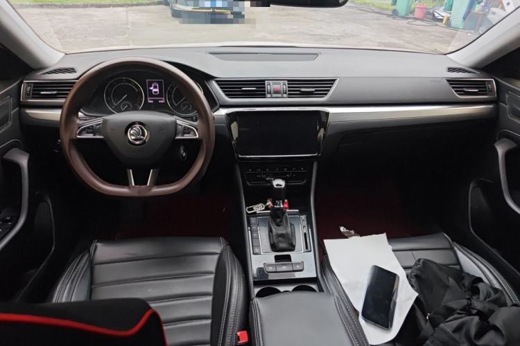 Used Skoda Superb 2019 TSI280 DSG Comfort Edition Center Console