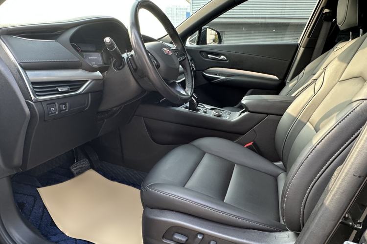 Used Cadillac XT4 2021 28T Two-Wheel Drive Luxury Version
