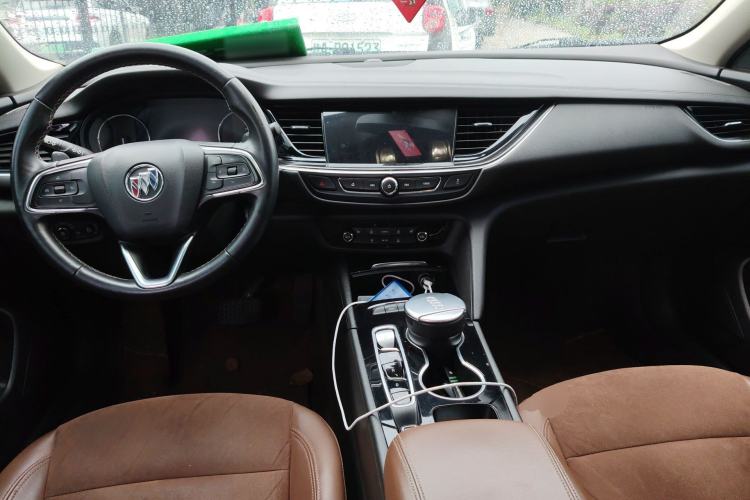 Used Buick Regal 2020 552T Luxury Version Center Console