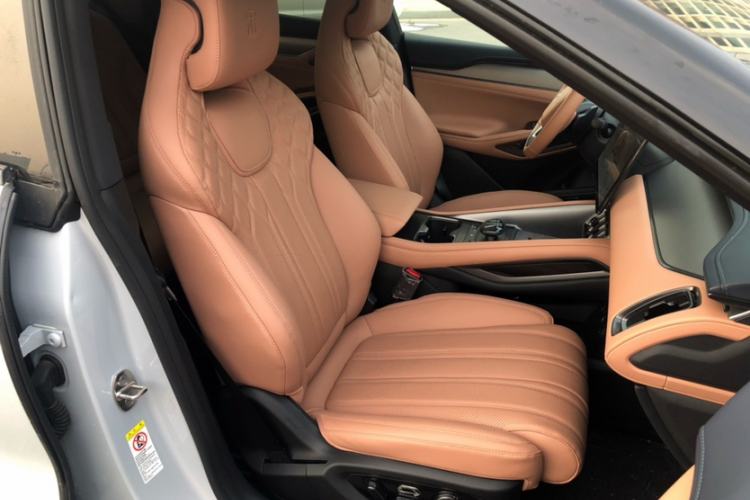 Used BYD Song L EV 2025 Intelligent Driving Version 662 km LiDAR Excellence Edition
