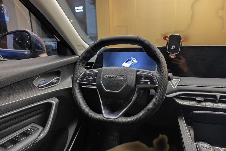 Used Venucia V 2021 260T Idol Edition Interior 11