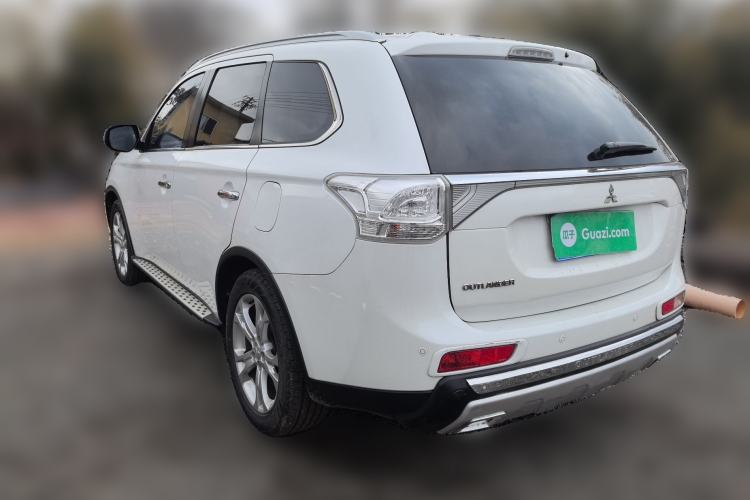 Used Mitsubishi Outlander (Import) 2014 2.4L 4x4 Deluxe Value Edition 5 Seats
