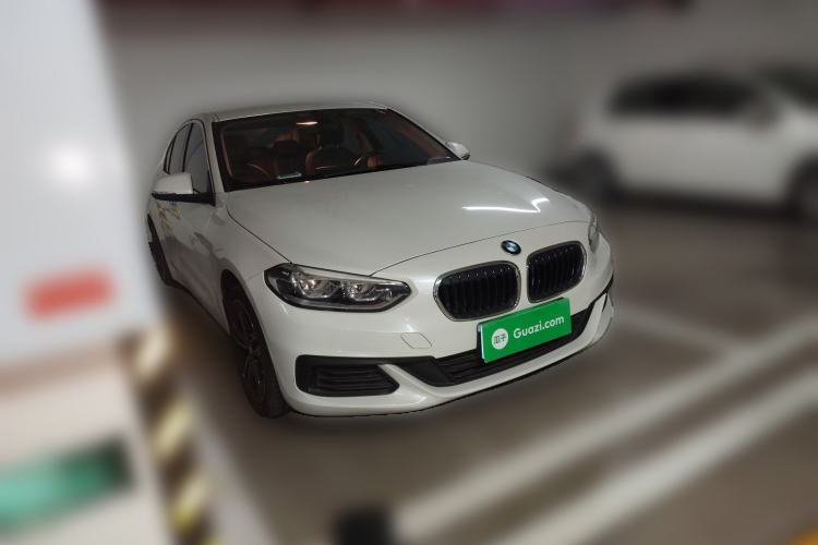 Used BMW 1 Series 2020 120i Fashion Model Front Right 45 Deg