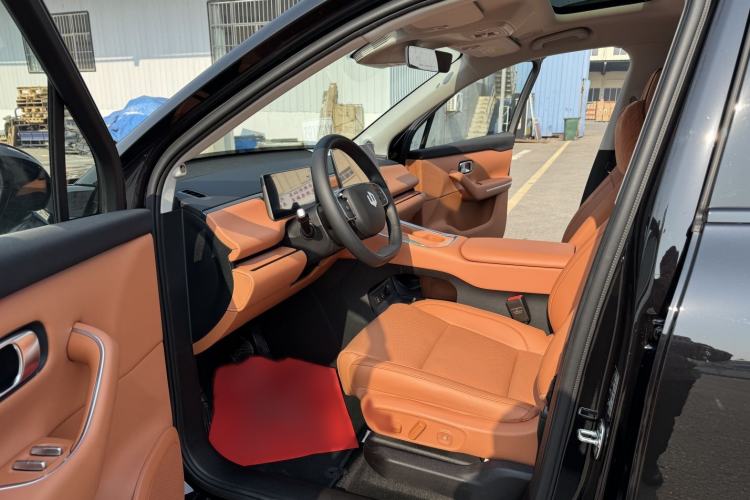 Used Leapmotor C16 2026 Extended-Range 280 LiDAR Zhizun Edition 6 Seats