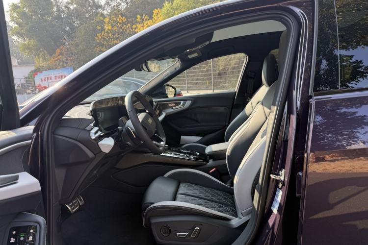 Used Audi A5L 2026 2.0T Sport quattro Interior 4