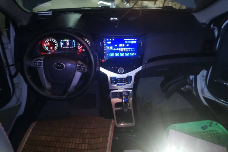 Used BYD e5 2018 450 Smart Connect Enjoyment Version
