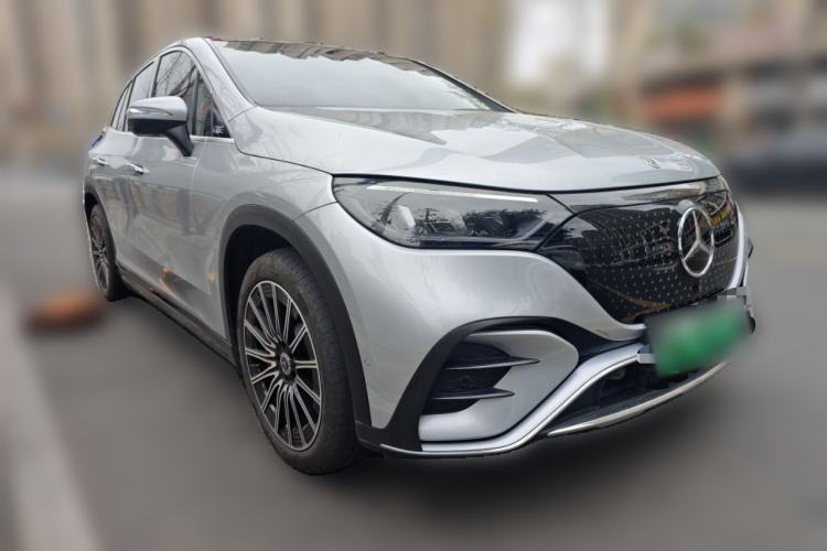 Used Mercedes-Benz EQE SUV 2023 350 4MATIC Luxury Edition Front Right 45 Deg