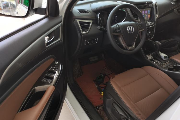 Used CHANGAN CS75 2017 Shangkui Edition 1.8T Automatic All-Wheel-Drive Elite Model
