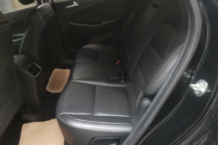 Used Hyundai Tucson 2018 1.6T Dual-Clutch Two-Wheel Drive 15th Anniversary Special Edition Left Rear Seat