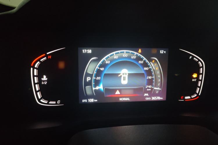 Used Changan CS75 PLUS 2022 1.5T Automatic Luxury Model
