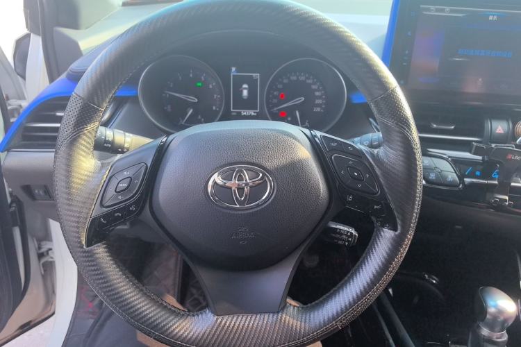 Used Toyota C-HR 2018 2.0L Leading with Sunroof China VI Standard
