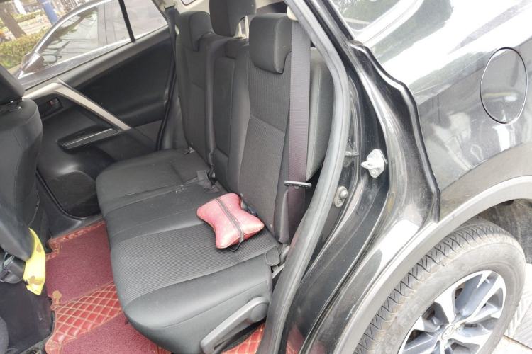 Used Toyota RAV4 2019 2.0L CVT Two-Wheel Drive Pioneer Edition China V Standard

