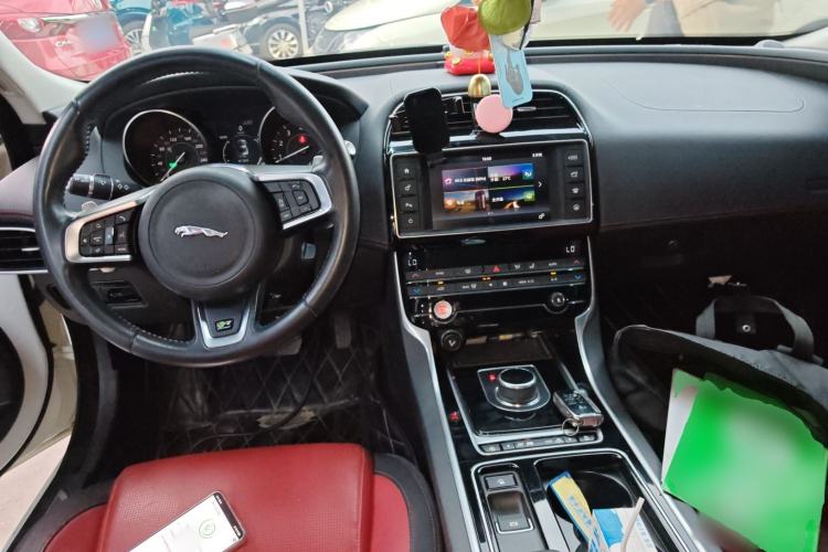 Used Jaguar XE 2018 2.0T 200 PS Two-Wheel-Drive R-Sport Sport Edition
