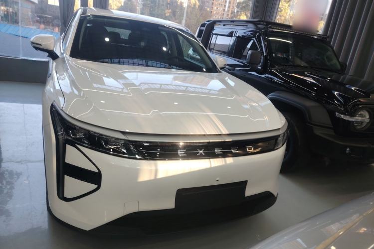 Used EXEED Stellar C-DM 2025 100 Long-Range Plus Two-Wheel Drive
