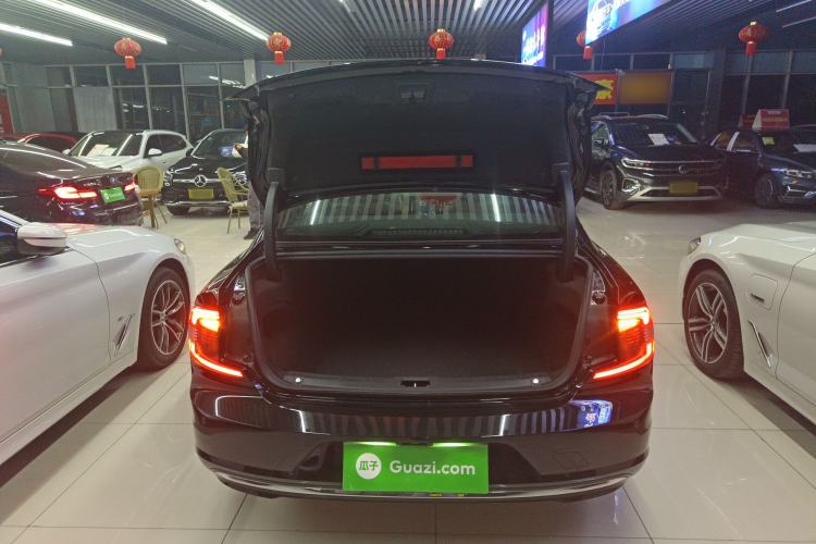 Used Volvo S90 2024 B5 Zhiyi Luxury Edition
