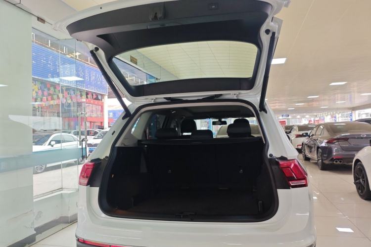 Used Volkswagen Tiguan L 2024 300TSI Automatic Two-Wheel Drive Smart Edition
