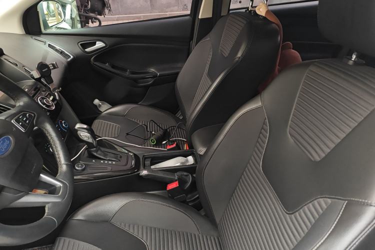 Used Ford Focus 2018 Sedan Classic 1.6L Automatic Trendy SmartDrive Edition
