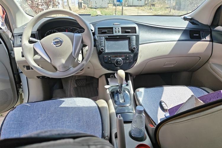 Used Nissan Tiida 2011 1.6L CVT Smart Version Center Console