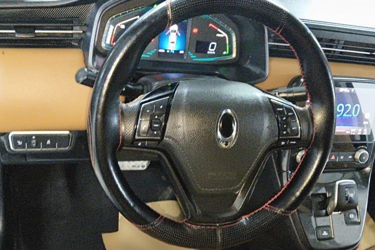 Used ORA iQ 2018 High-Range Version Smart Connectivity Model