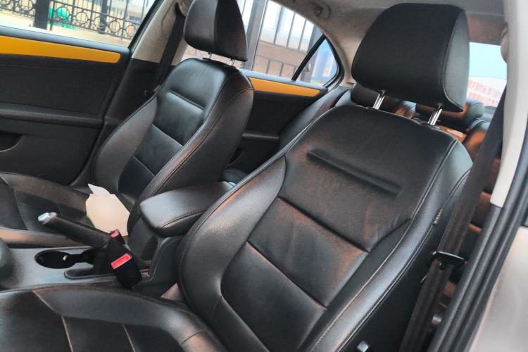 Used Volkswagen Sagitar 2014 Revised Version 1.4TSI Automatic Luxury Edition Left Front Seat