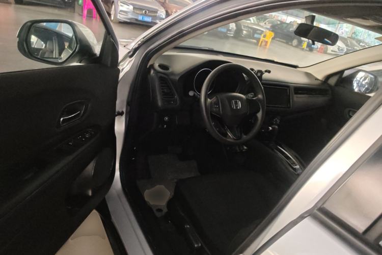 Used Honda Vezel 2015 1.5L CVT two-wheel drive Comfort trim
