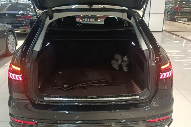Used Audi A6 2021 allroad quattro Explorer 55 TFSI Prestige Off-Road Model
