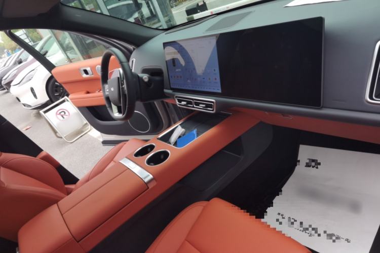 Used Li Auto L6 2025 Pro Smart Refresh Edition Center Console