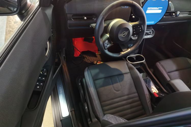 Used MINI MINI 2025 1.5T COOPER Classic Edition Five-Door Version