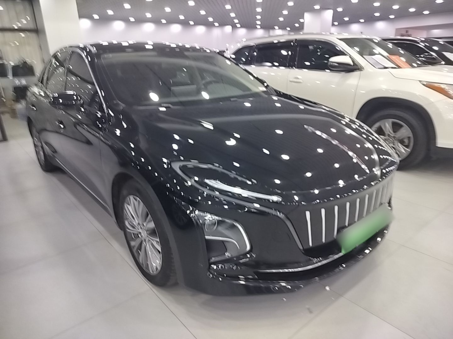Hongqi E-QM5 2024 560km PLUS — снимка 3